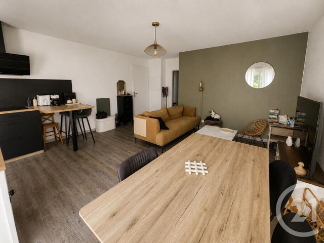 Appartement T3 à louer - 3 pièces - 60.11 m2 - ST QUENTIN DE BARON - 33 - AQUITAINE - Century 21 Nci Immobilier